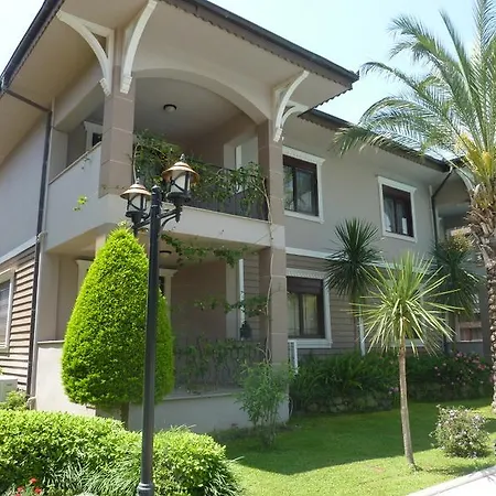 Kompleks Demirkaya * קמר