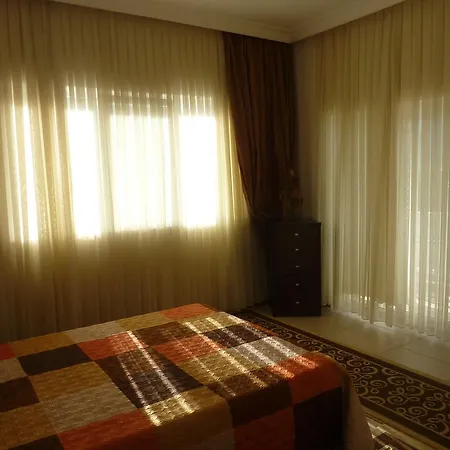 Kompleks Demirkaya קמר